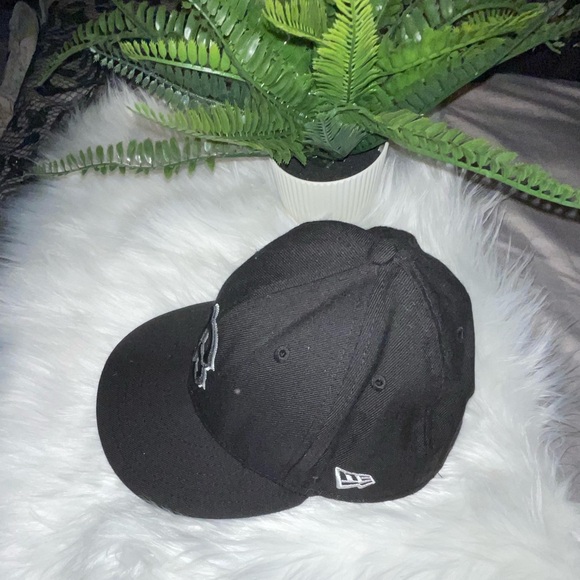 Boston hat like new OS - Picture 2 of 3